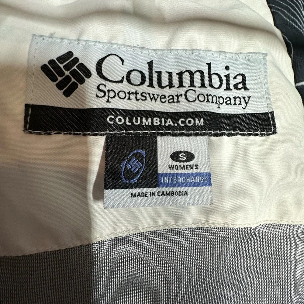 #2696 Columbia ski jacket size small